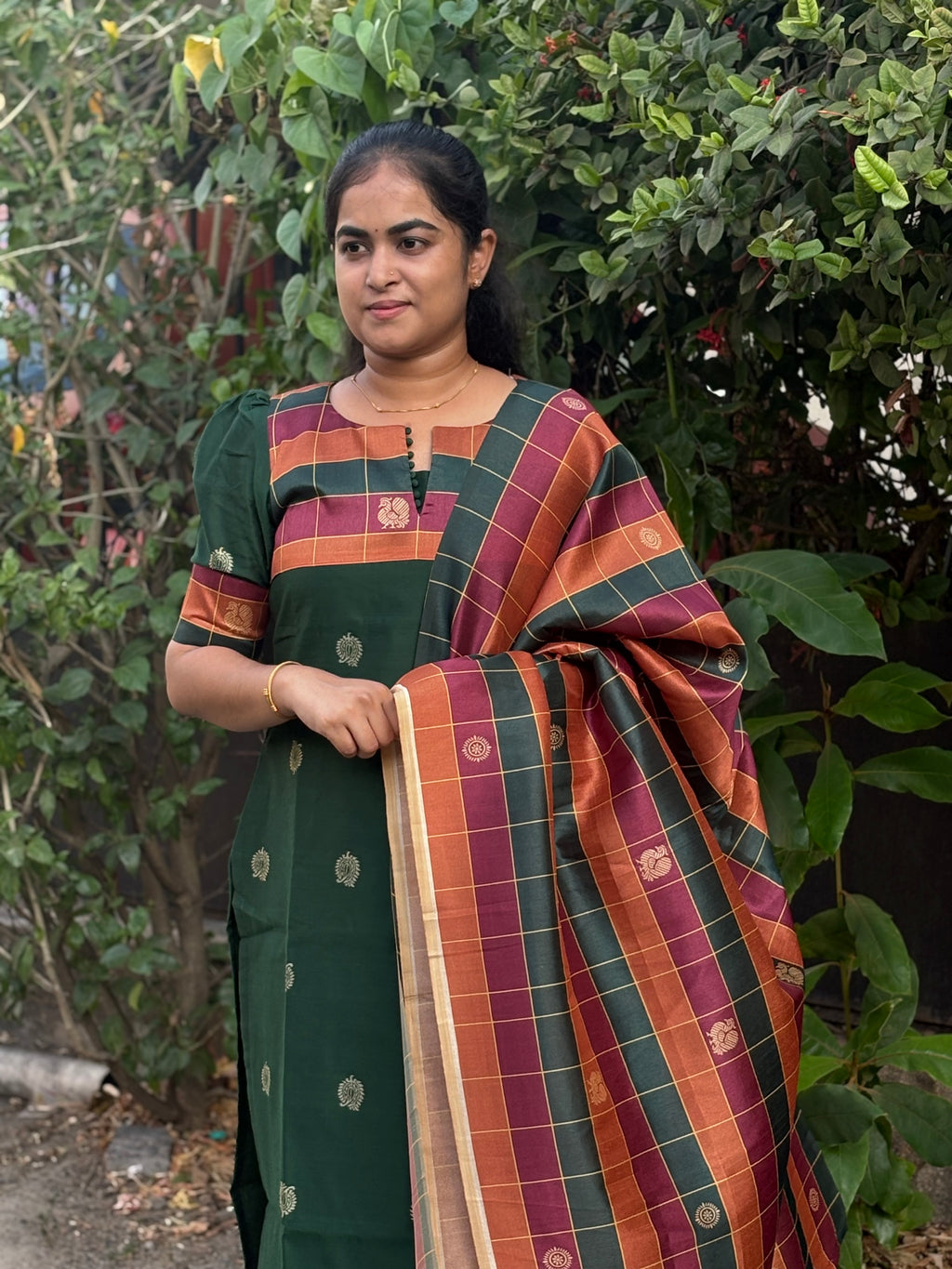 Green Raw Silk Suit Set With Checks Tussar Silk Dupatta